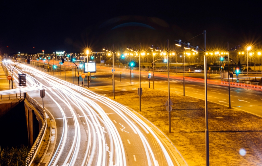 Nowa umowa dotycząca konserwacji oświetlenia ulicznego w Końskich zawarta z firmą Dawex