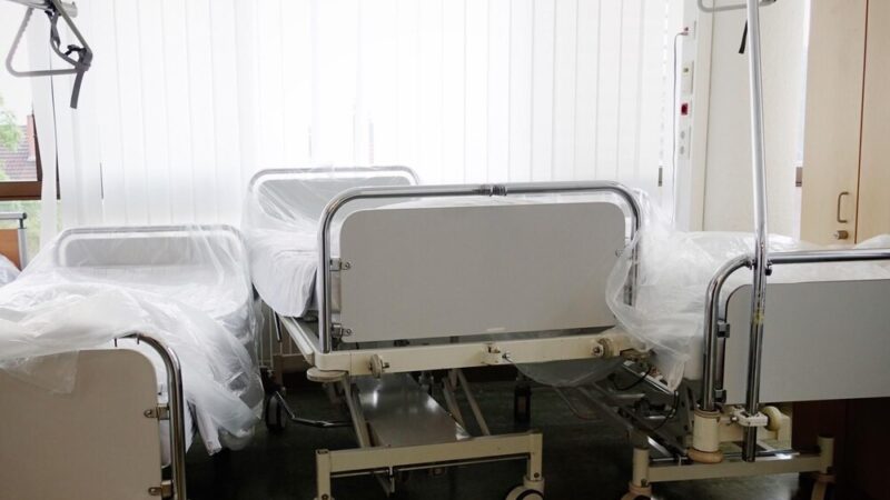 Miód dla pacjentów koneckiego ZOL-u – słodki gest solidarności